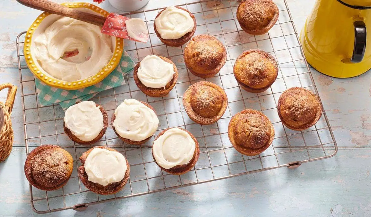 Irresistibly Moist Pumpkin Spice Muffins with Cream Cheese Frosting