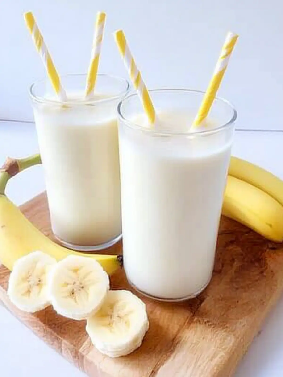 Easy 4-Ingredient Korean Banana Milk That Will Delight You 5 Easy 4-ingredient Korean Banana Milk