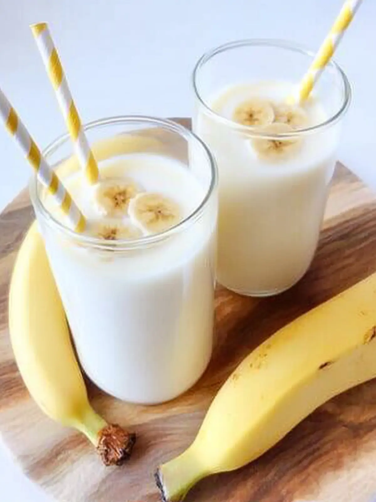 Easy 4-Ingredient Korean Banana Milk That Will Delight You 4 Easy 4-ingredient Korean Banana Milk